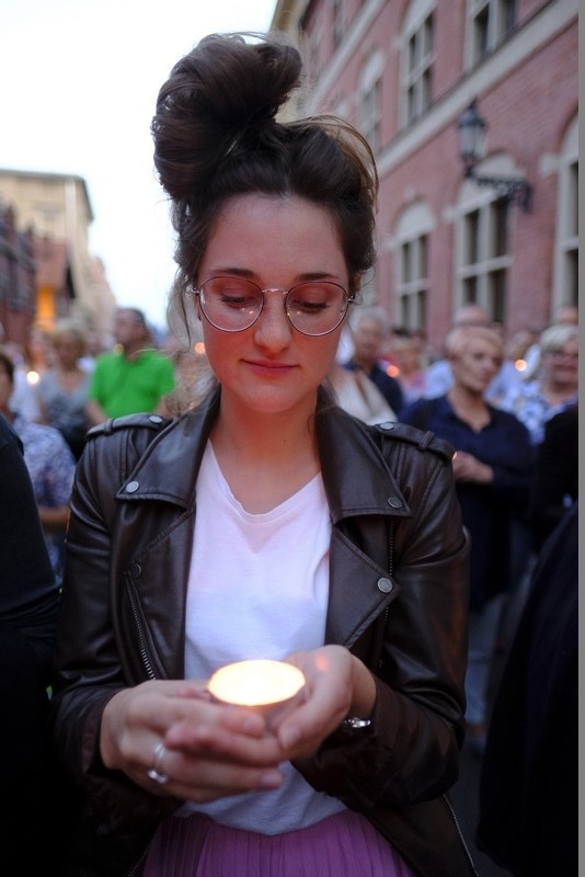 Toruń. Protest po uchwaleniu ustawy o Sądzie Najwyższym...