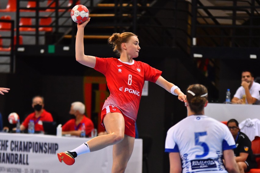 Zawodniczki Suzuki Korony Handball Kielce i trener Tetelewski w półfinale