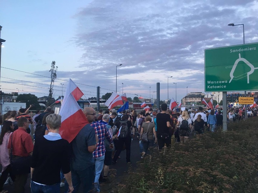 24 lipca 2017. Protest w obronie niezależności sądów na...