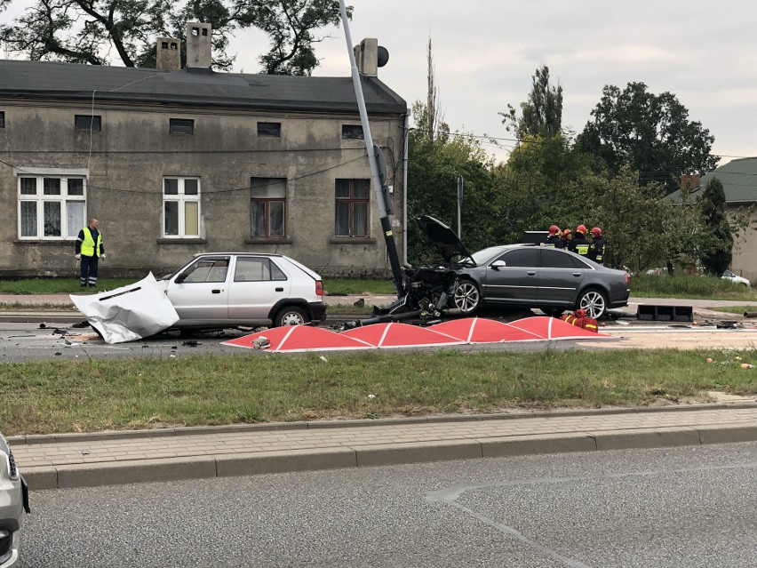 W wypadku na Brzezińskiej w Łodzi śmierć poniósł kierowca...