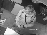 Policjanci z Człuchowa szukają mężczyzny, który włamał się do restauracji