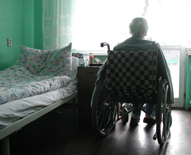 (zdjęcie ilustracyjne)W domu w Rokocinie mieszka 35 niepełnosprawnych osób z upośledzeniem umysłowym.