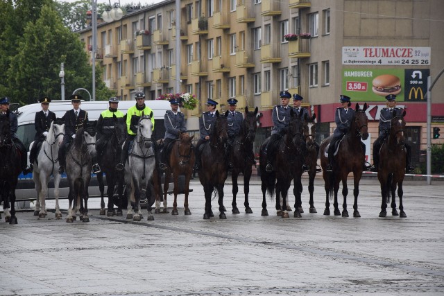 Na placu Biegańskiego odbyły się uroczystości związane ze Świętem Policji Garnizonu Częstochowskiego