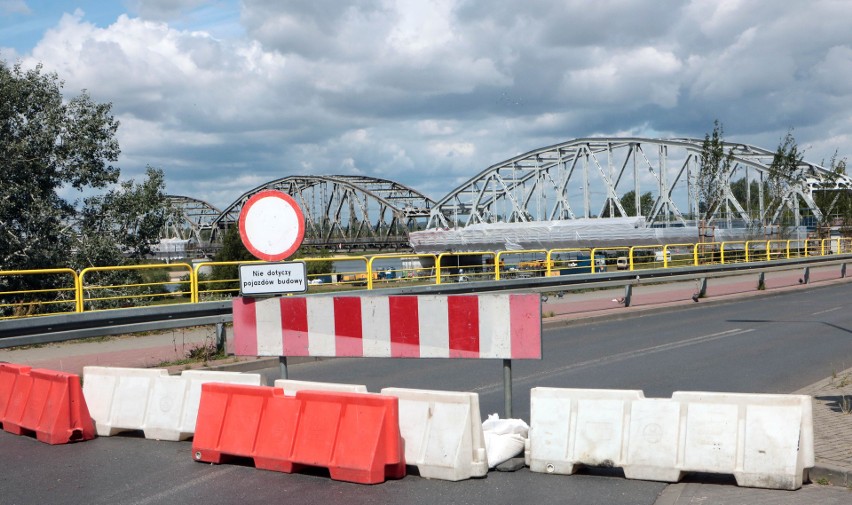 Z powodu remontu mostu w Grudziądzu z ruchu wyłączono...