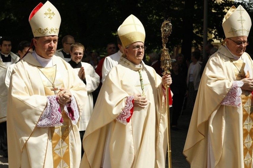 Józef Kupny już oficjalnie naszym arcybiskupem (ZDJĘCIA, HOMILIA INAUGURACYJNA)