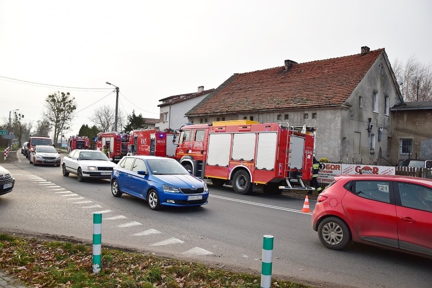 Pożar w Bądkach. Ruszyła zbiórka dla rodziny strażaka OSP poszkodowanej po pożarze. Zdjęcia 