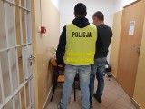 Oszust internetowy został zatrzymany przez kolneńskich i białostockich śledczych. Wyłudził od kilkudziesięciu osób 100 tyś. złotych