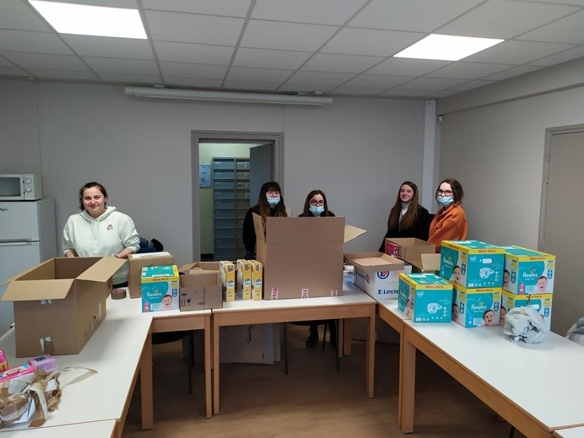 Dary dla uchodźców z Ukrainy przyjadą z miejscowości Lens we Francji do Kozienic. To pomoc dzięki współpracy dwóch szkół średnich
