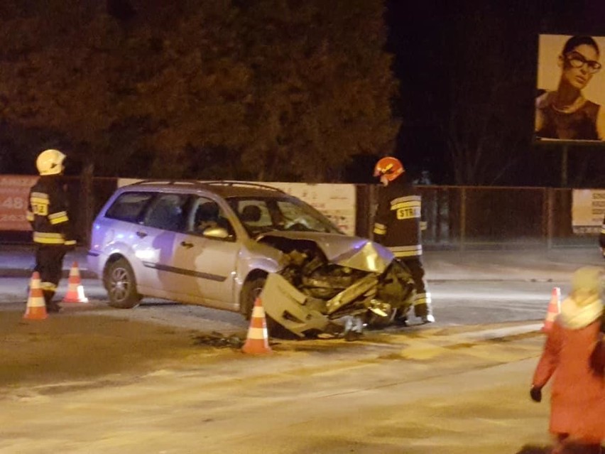 Wypadek w Zielonkach. Kobieta wymusiła pierwszeństwo na skrzyżowaniu