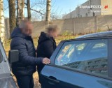 Częstochowa. Policja zatrzymała 31-latkę, która miała kilkanaście tysięcy działek narkotyków. Kobieta została aresztowana