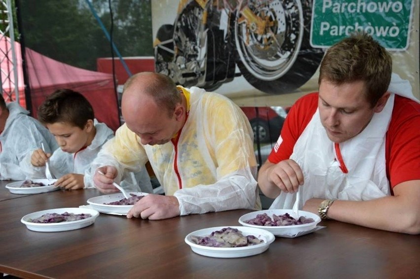 Motofolk w Parchowie. Motocykle, piękne kobiety i jagody (zdjęcia)