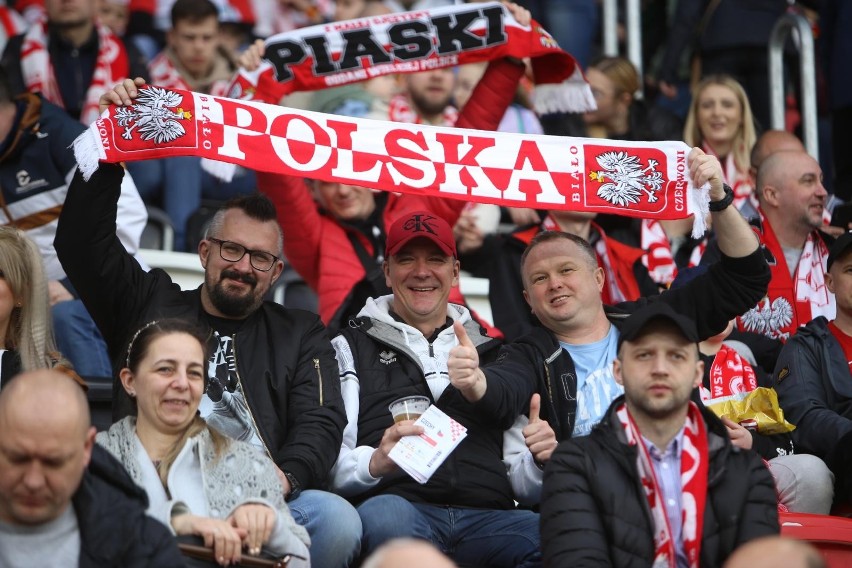 Kibice dopingowali Biało-Czerwonych na meczu w Sosnowcu...
