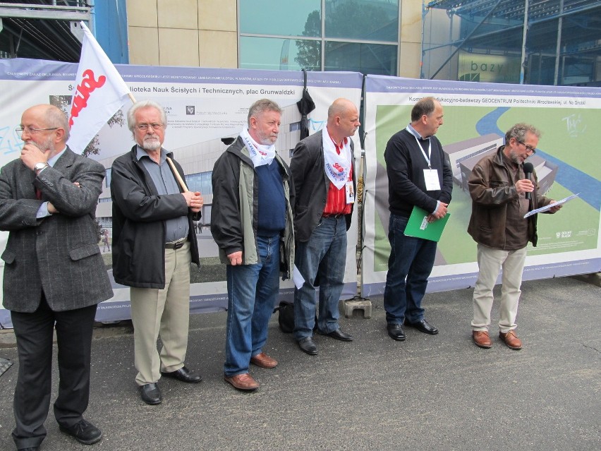 Protest TVP. Nie chcą przejścia do zewnętrznej firmy i prywatyzacji (ZDJĘCIA)