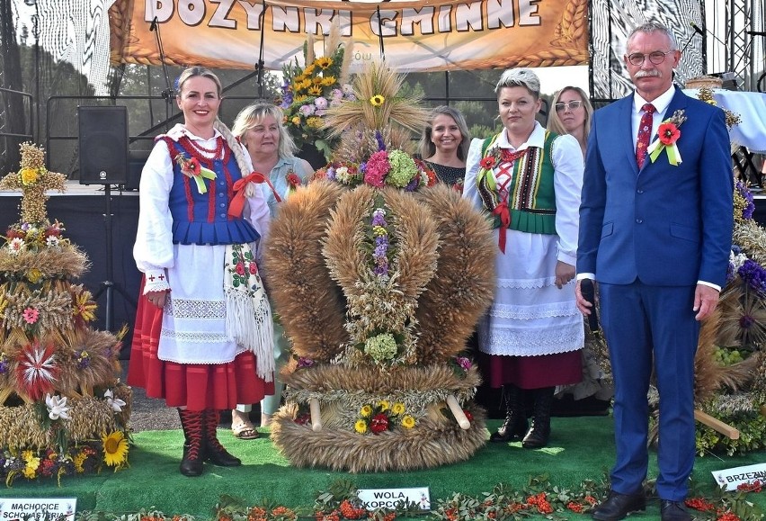 Najpiękniejszy na dożynkach wieniec przygotowały...