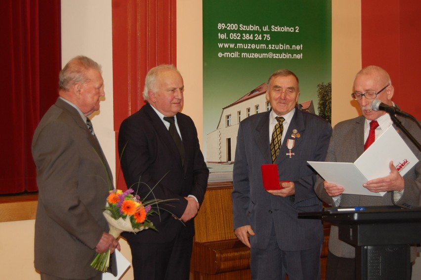 Podczas uroczystości wręczono Medale Solidarności zasłużonym...