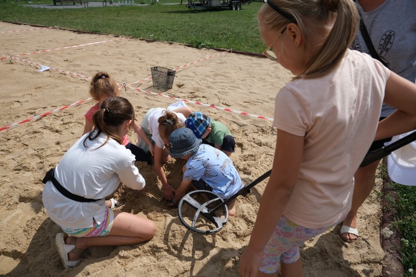 Ciekawe zajęcia dla dzieci i młodzieży ze Skaryszewa w Ośrodku Kultury. Tym razem szukali skarbów. Zobacz zdjęcia 