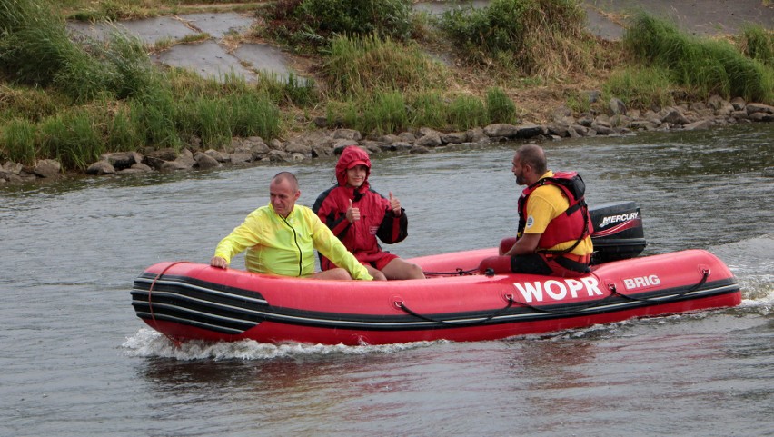 Na trasie spływu uczestników asekurowali ratownicy wodni