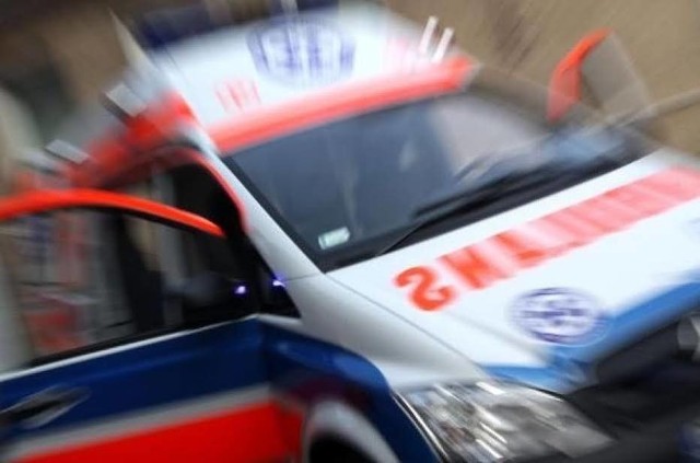 Wypadek w Kuźni Raciborskiej: cztery osoby ranne w zderzeniu dwóch osobówek