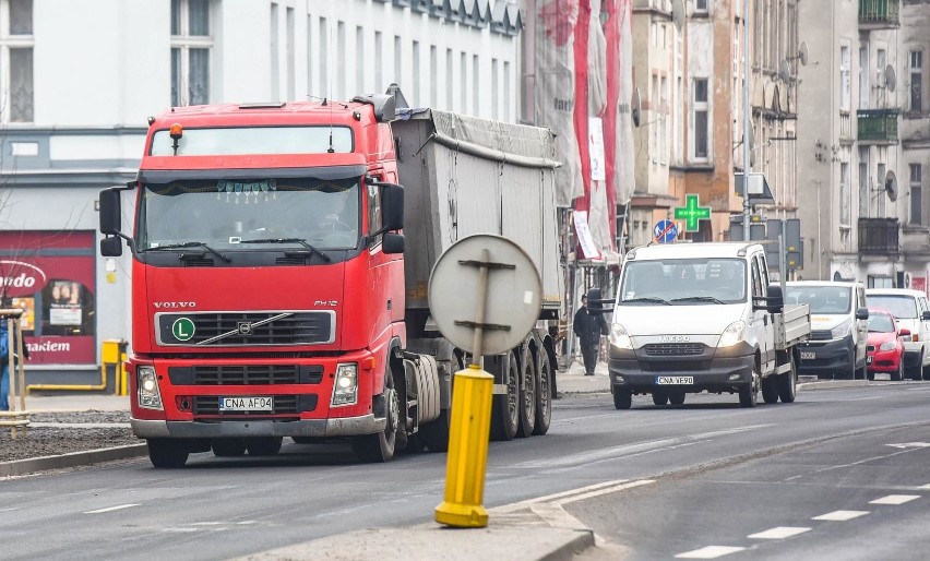 Wielkie ograniczenie w ruchu tirów? Ministerstwo szykuje ekspresowe zmiany