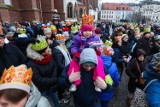 Orszak Trzech Króli przeszedł przez Wrocław, już po raz trzynasty. To radosna manifestacja wiary i świętowanie Bożego Narodzenia. Zdjęcia!