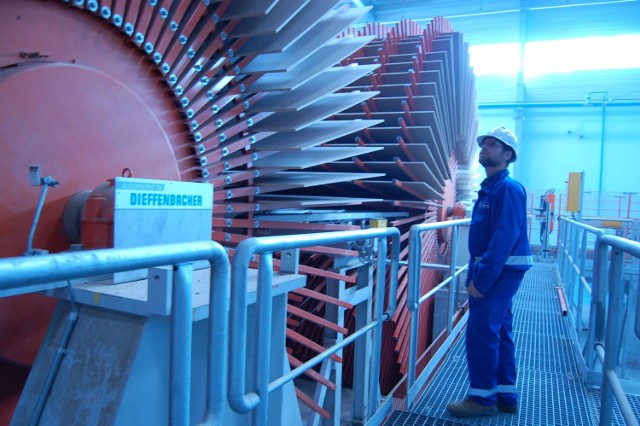 Urządzenia Kronospanu Szczecinek zużywają olbrzymie ilości energii elektrycznej.