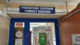 Ciasnota w PCPR w Proszowicach. "Nie ma gdzie wypełnić niebeskiej karty"