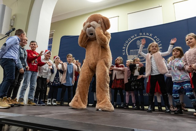 Mikołajowe spotkanie w NBP dało dzieciom mnóstwo radości