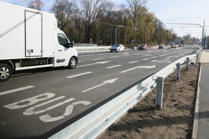 Ul. Fabryczną i Al. Zygmuntowskimi w Lublinie znowu jeżdżą samochody. Zobacz zdjęcia