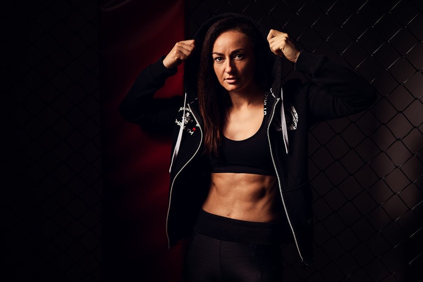 Sandra Drabik z Kielc w pięknym stylu została mistrzynią Polski w boksie. Po tytuł sięgnęła w Wałbrzychu [ZDJĘCIA] 