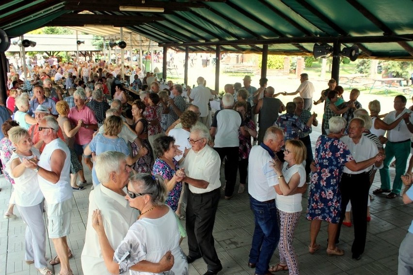 500 seniorów wzięło udział w festynie integracyjnym,...