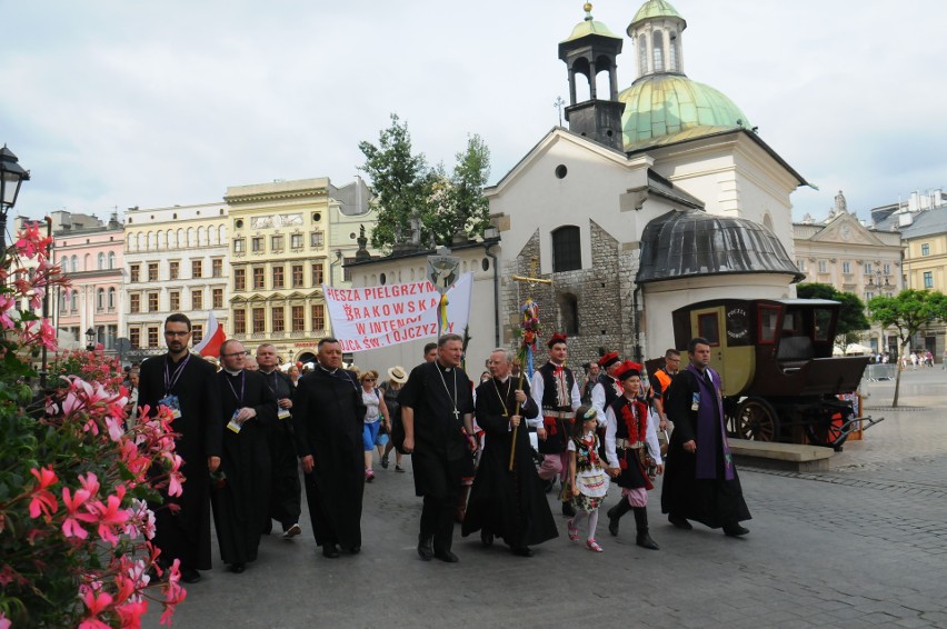 Wyruszyła 37. Piesza Pielgrzymka Krakowska [ZDJĘCIA]