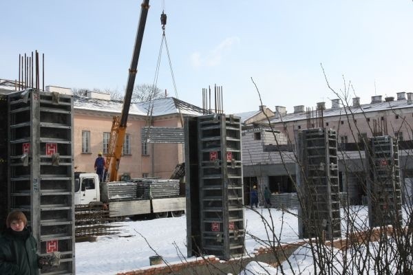 Jedno z najstarszych liceów w Białymstoku będzie miało salę z XXI wieku.