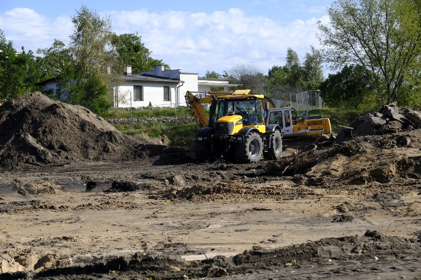 W poniedziałek ruszyła budowa nowego osiedla w Toruniu. Przy...