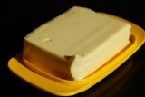 Cena za kostkę masła wzrośnie powyżej 7 złotych? Przyczyną drożenia masła jest susza, która dotknęła Europę