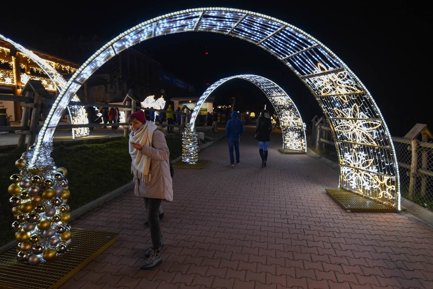 Zakopane. 250 tys. lampek rozbłysło na Gubałówce [ZDJĘCIA]