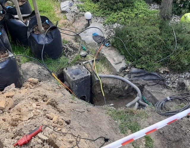 Podczas prac na terenie jednej z posesji w Brzeszczach porażony prądem został 34-letni elektryk z Kęt