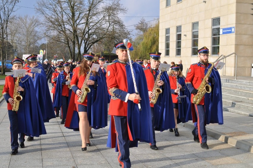 Święto Niepodległości 2019 w Morawicy. Przekazanie sztandaru kombatantów i piękne pieśni patriotyczne (WIDEO, ZDJĘCIA)