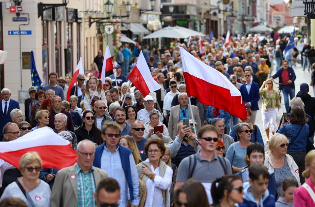 W niedzielę, 1 października, w Toruniu miała miejsce manifestacja poparcia Marszu Miliona Serc. 