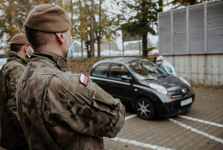 Testy na koronawiruasa w Szczecinie. Ruszył trzeci punkt...