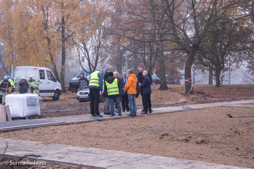 Montują Stargardzki Pomnik Niepodległości [ZDJĘCIA]