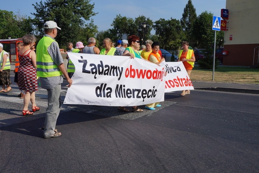 Blokada DK78 w Mierzęcicach