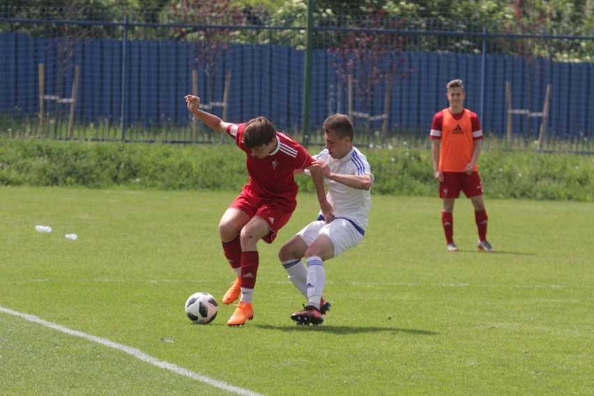 W Wielkich Derbach Śląska w Centralnej Lidze Juniorów Ruch...