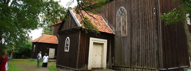 Drewniany kościół w Dąbiu Kujawskim wzniesiono...