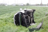 Wypadek w Samszycach pod Radziejowem. Jedna osoba uwięziona w samochodzie