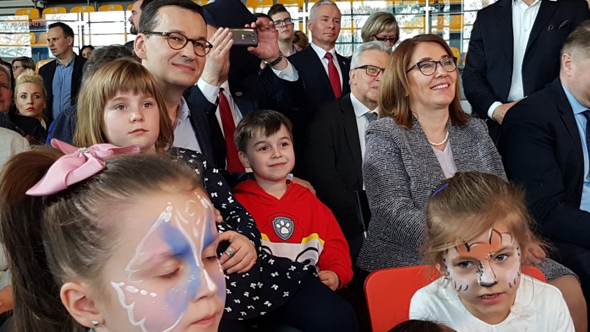 Mateusz Morawiecki podsumował w Puławach 3-lecie programu „Rodzina 500+"