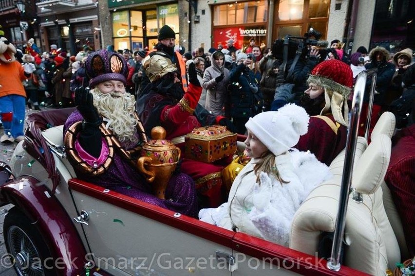 Z okazji święta Trzech Króli ulicami Torunia przeszła barwna parada [zdjęcia]