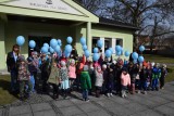 Na niebiesko dla autyzmu. W środę w Nowej Soli odbyła się akcja, której celem jest uświadomienie czym jest autyzm