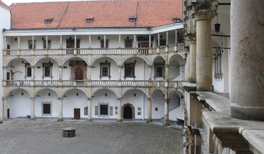 Muzeum Piastów Śląskich w Brzegu. Mieści się w zamku, który...