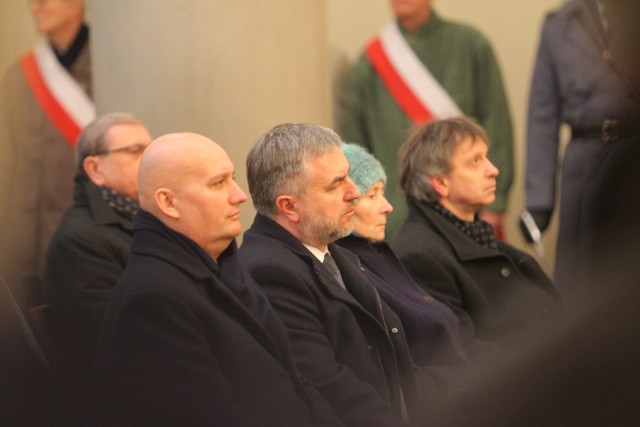 Podczas obchodów 35. rocznicy stanu wojennego wojewoda Zbigniew Hoffmann i marszałek województwa Marek Woźniak nie unikali swojego towarzystwa