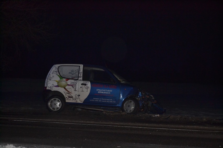Wypadek w Stanowicach ZDJĘCIA Zderzyły się 3 samochody. 3...